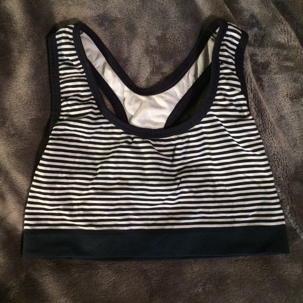 Sports bra